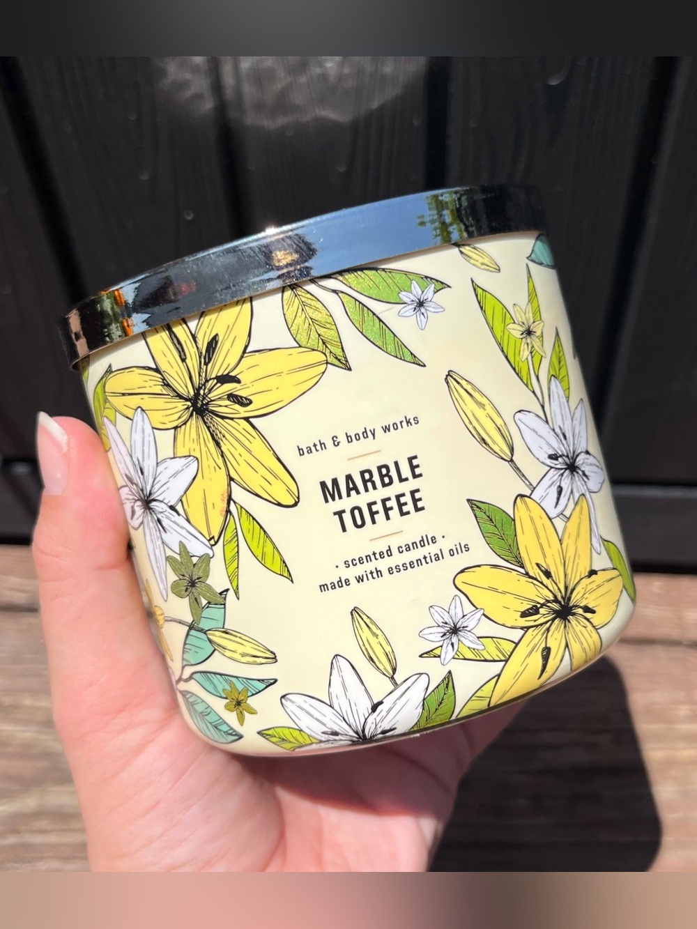 Bath and Body Works 3 Wick Candle Marble Toffee